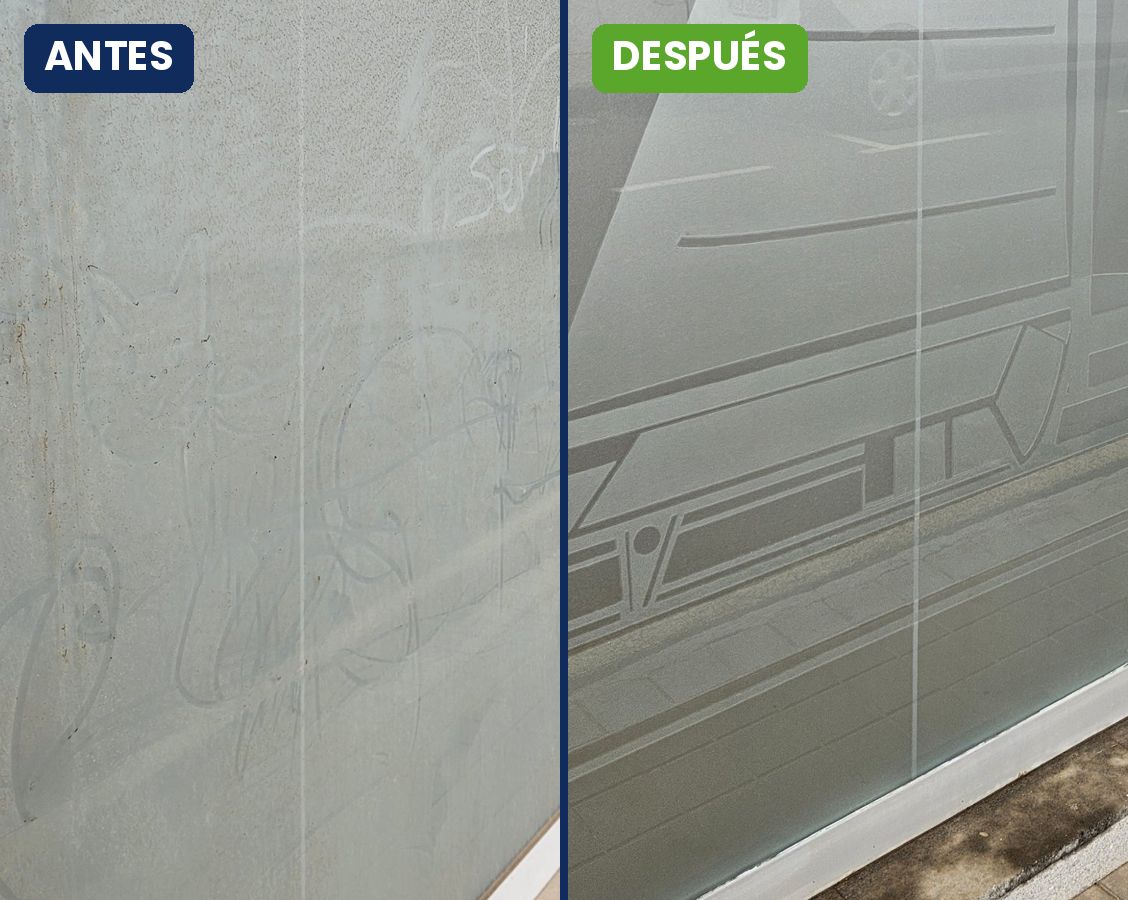 Antes y después de limpieza de cristales de un local en Mogán